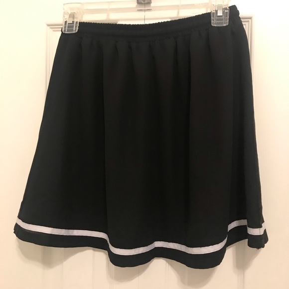 Ann Christine Black skirt - Picture 3 of 3